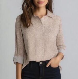 Stitchfix Cosmic Blue Love Kylie Classic Half Button Down Blouse Size Medium